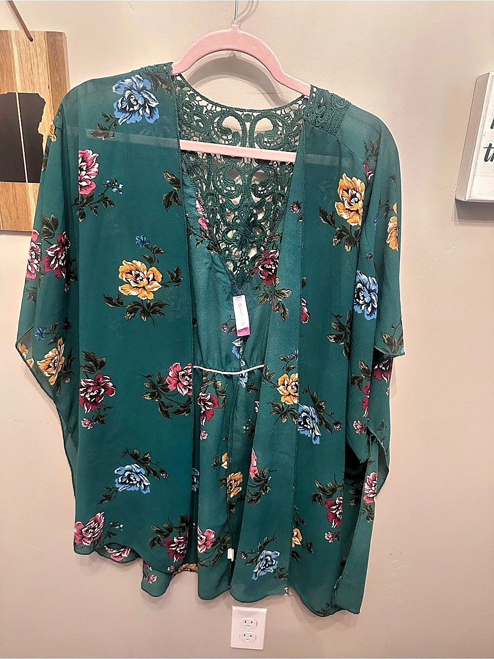 No Boundaries Floral Lace Yoke Tunic Green & Multicolor Size L